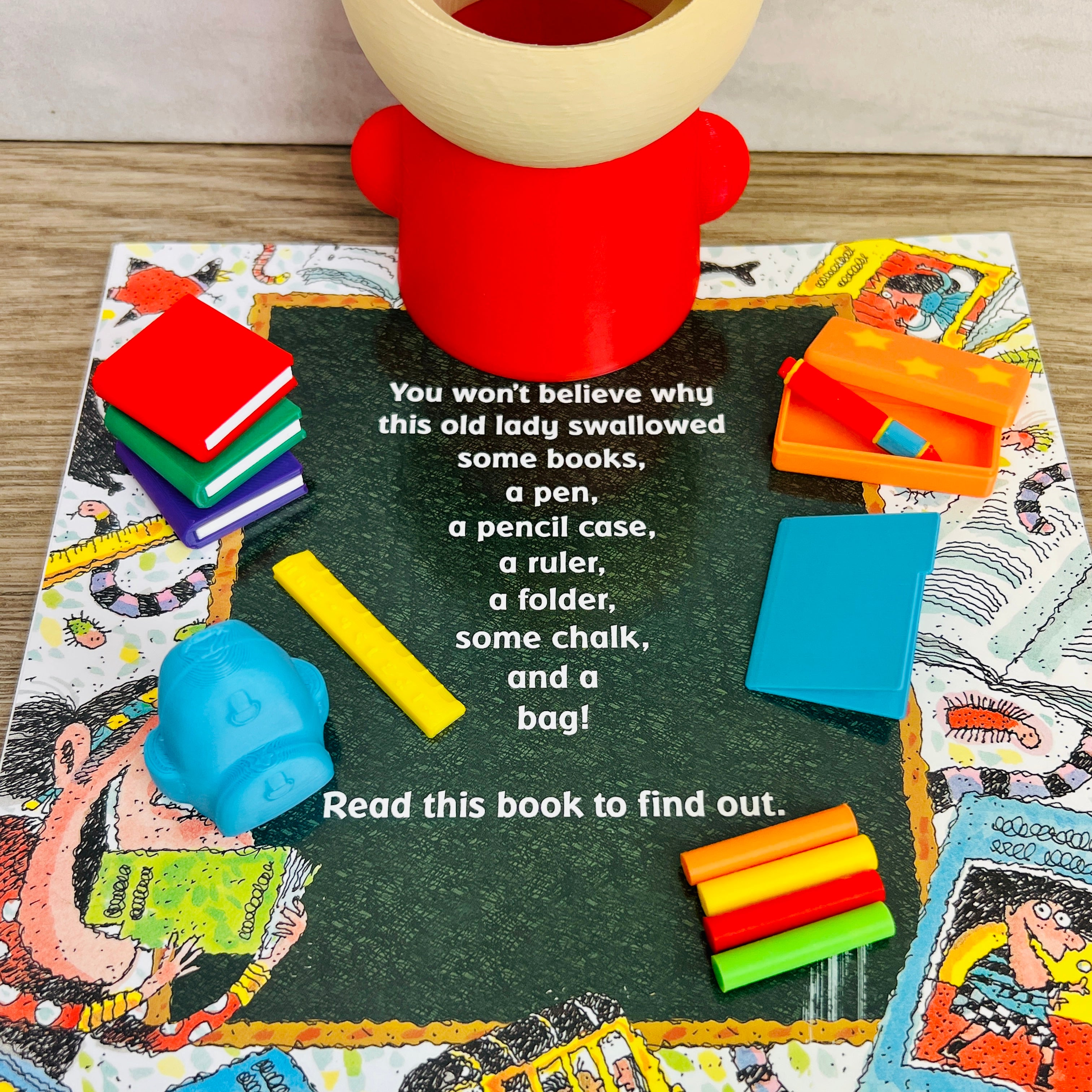 There Was An Old Lady Who Swallowed Some Books Read-Along Set (Back to School)